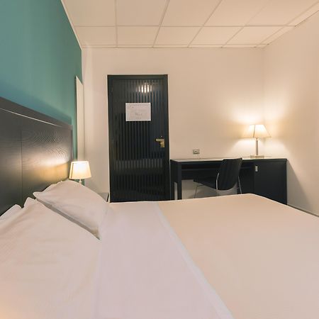 Executive Business Hotel Bari Bagian luar foto
