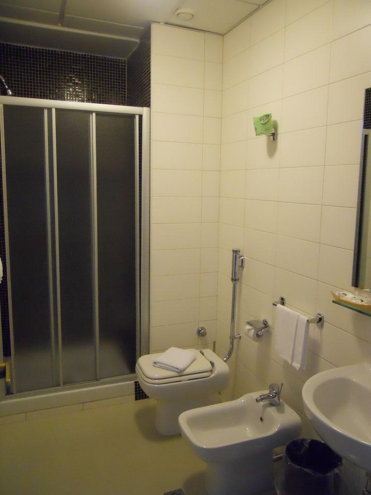 Executive Business Hotel Bari Bagian luar foto