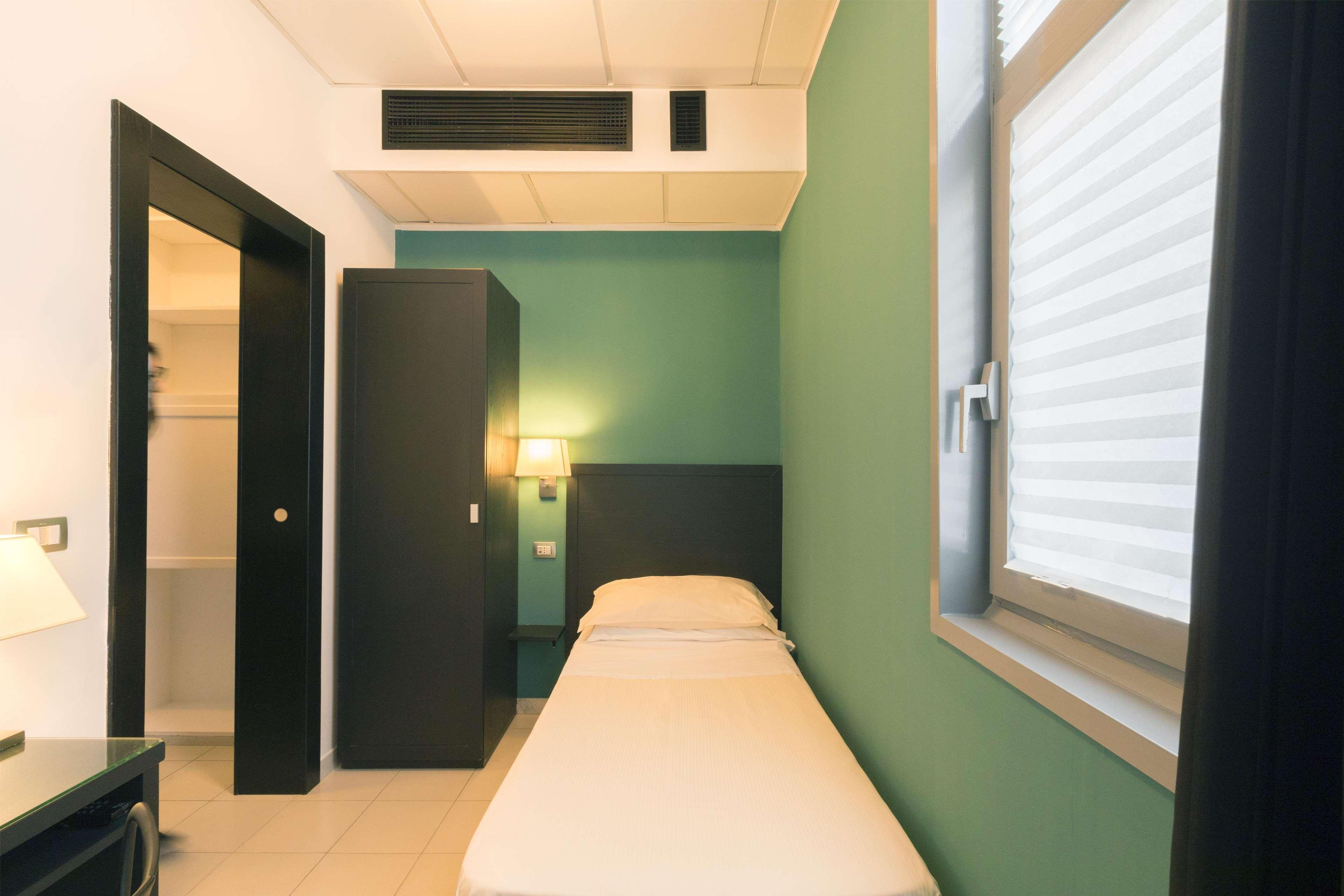 Executive Business Hotel Bari Bagian luar foto