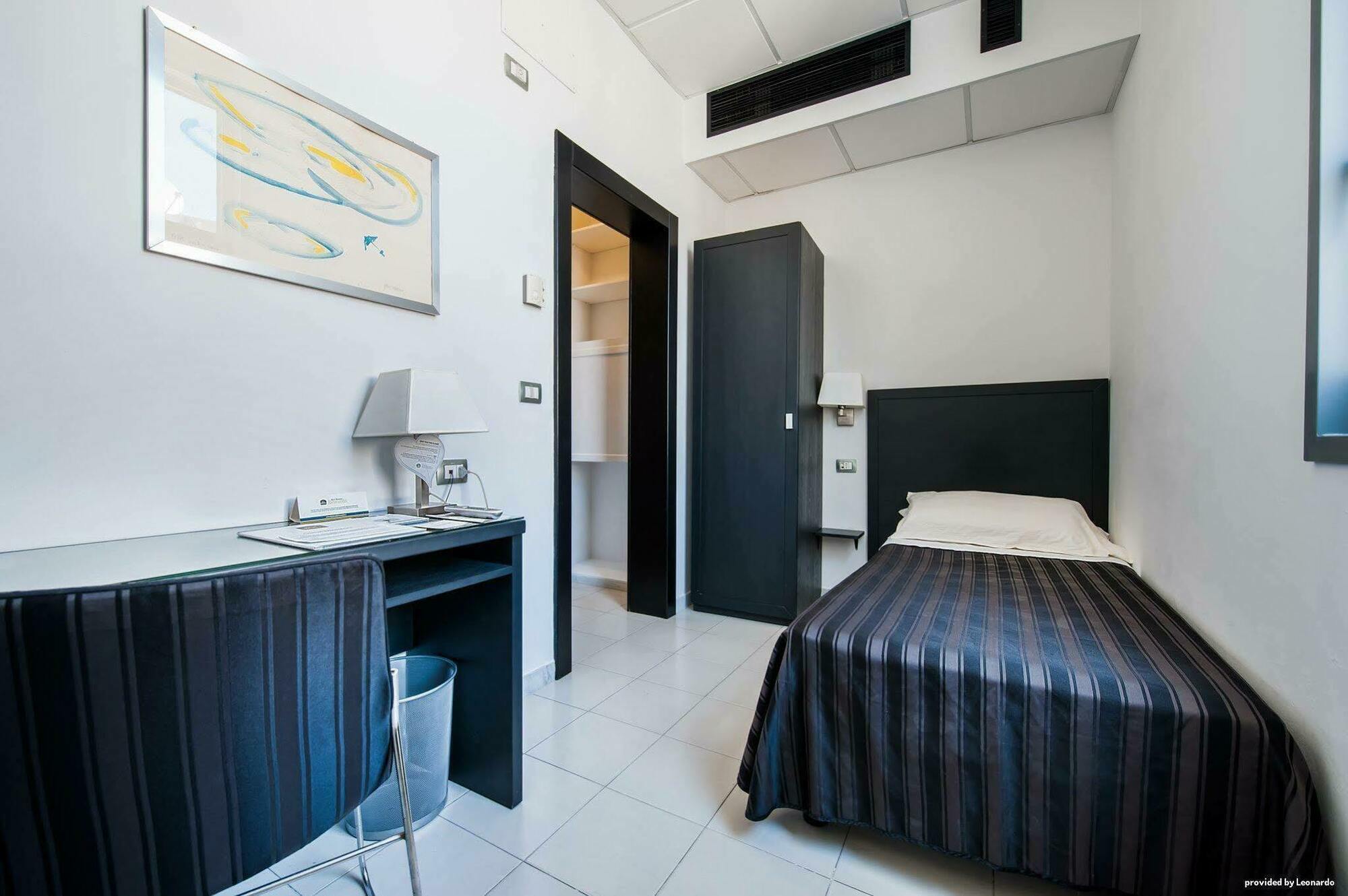 Executive Business Hotel Bari Bagian luar foto