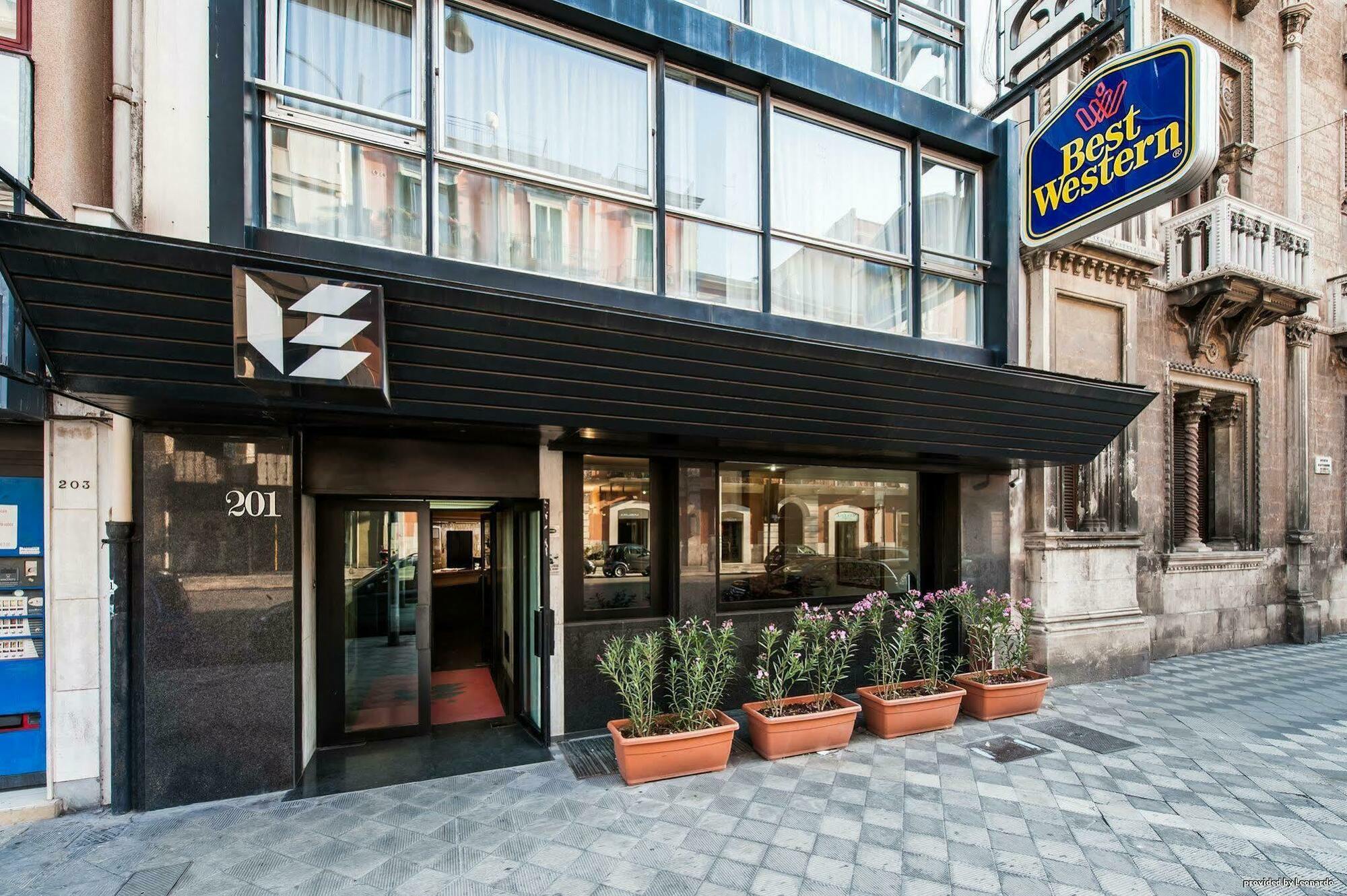 Executive Business Hotel Bari Bagian luar foto